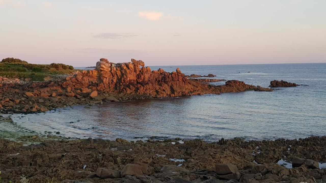 Maison De Bord De Mogueriec Finistere La Leonie *